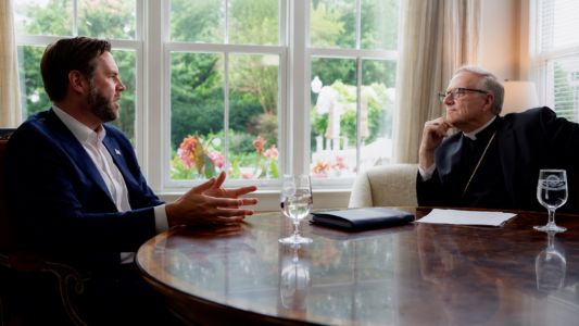 Barron entrevista a J. D. Vance sobre fe, política y su regreso a la Iglesia católica