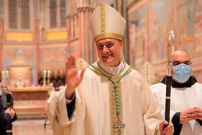 Gambetti podría dejar San Pedro este verano tras una gestión marcada por profanaciones y conflictos internos