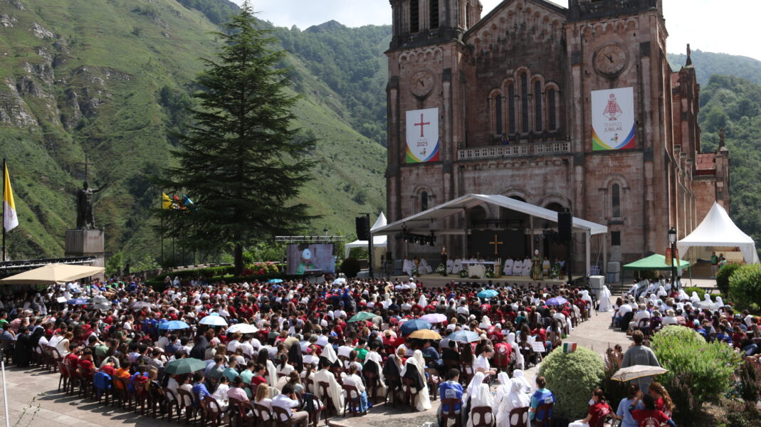 Más de 1.600 jóvenes participarán desde este viernes en la JEMJ de Covadonga