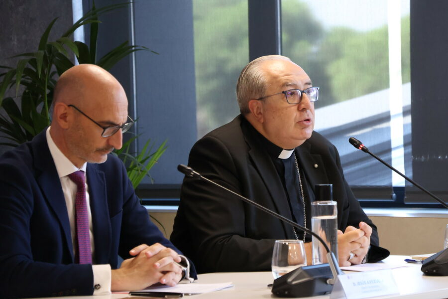 García Magán, en la Escuela de Verano de la CEE: «Ciertos discursos sobre inmigración son difíciles de justificar desde la Doctrina Social de la Iglesia»