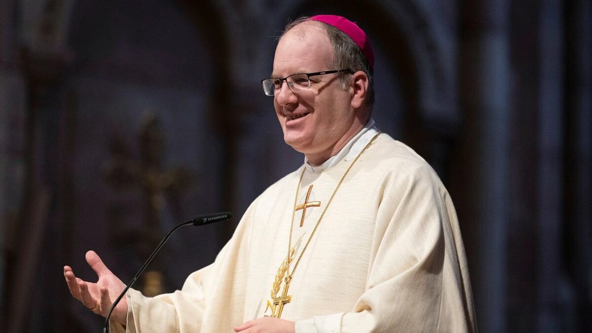 Mons. Würtz, el último obispo alemán nombrado por el Papa, se pregunta: «¿Qué perdemos si abolimos el celibato obligatorio y qué ganamos?»