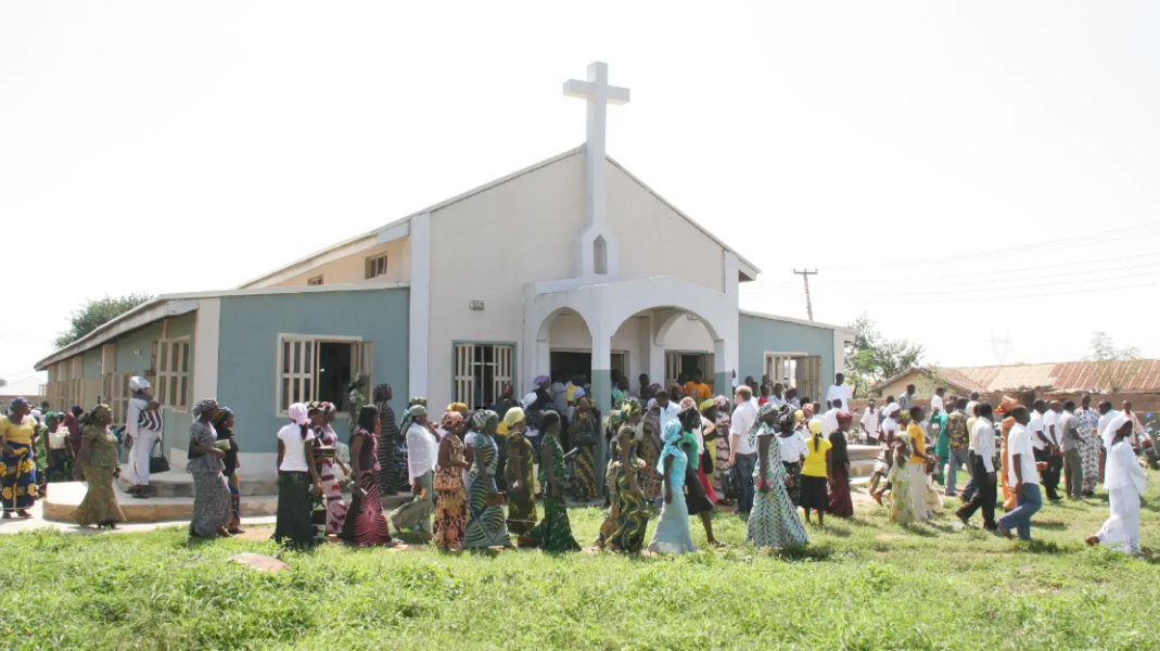 Rescatan a los secuestrados en una iglesia de Nigeria; una víctima falleció
