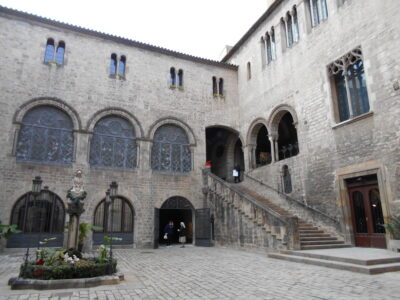 El Arzobispado de Barcelona interviene tres fundaciones diocesanas tras detectar presuntas ventas fraudulentas