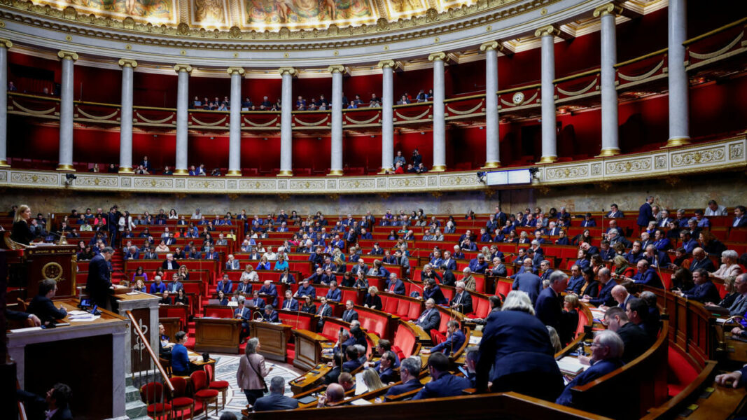 Francia vota por la muerte: La Asamblea Nacional aprueba la legalización de la eutanasia y el suicidio asistido