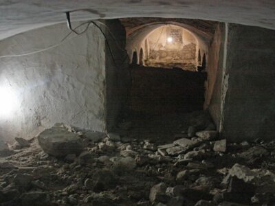 Tarragona recuperará la cripta oculta de la iglesia de San Agustín, enterrada bajo el pavimento desde hace más de un siglo