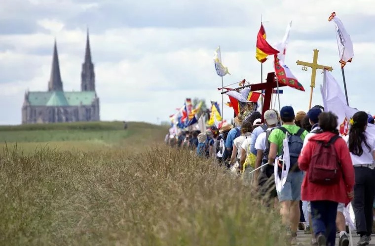 De las catedrales de Francia a Tierra Santa: dos peregrinaciones con Misa tradicional para 2027