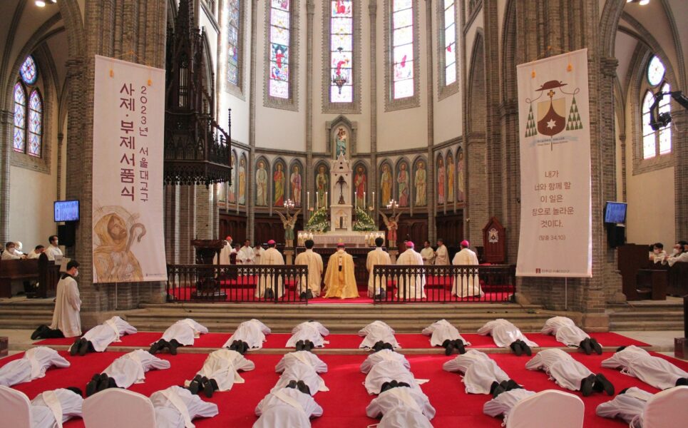 El «modelo Seúl»: oración y apoyo de los laicos detrás de una archidiócesis con más de mil sacerdotes