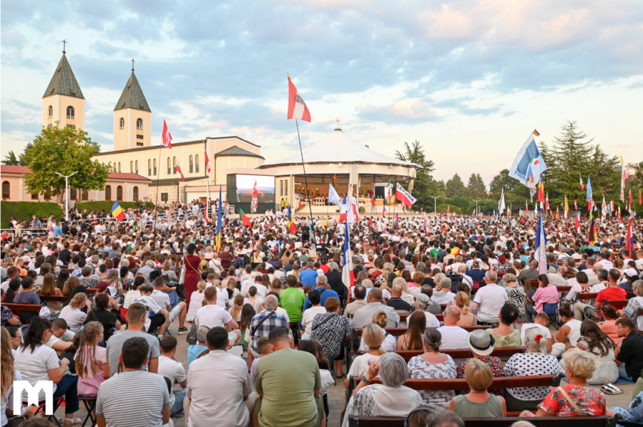 El Papa exhorta a los jóvenes de Medjugorje a volver a Cristo, «fuente de vida nueva y de auténtica alegría»