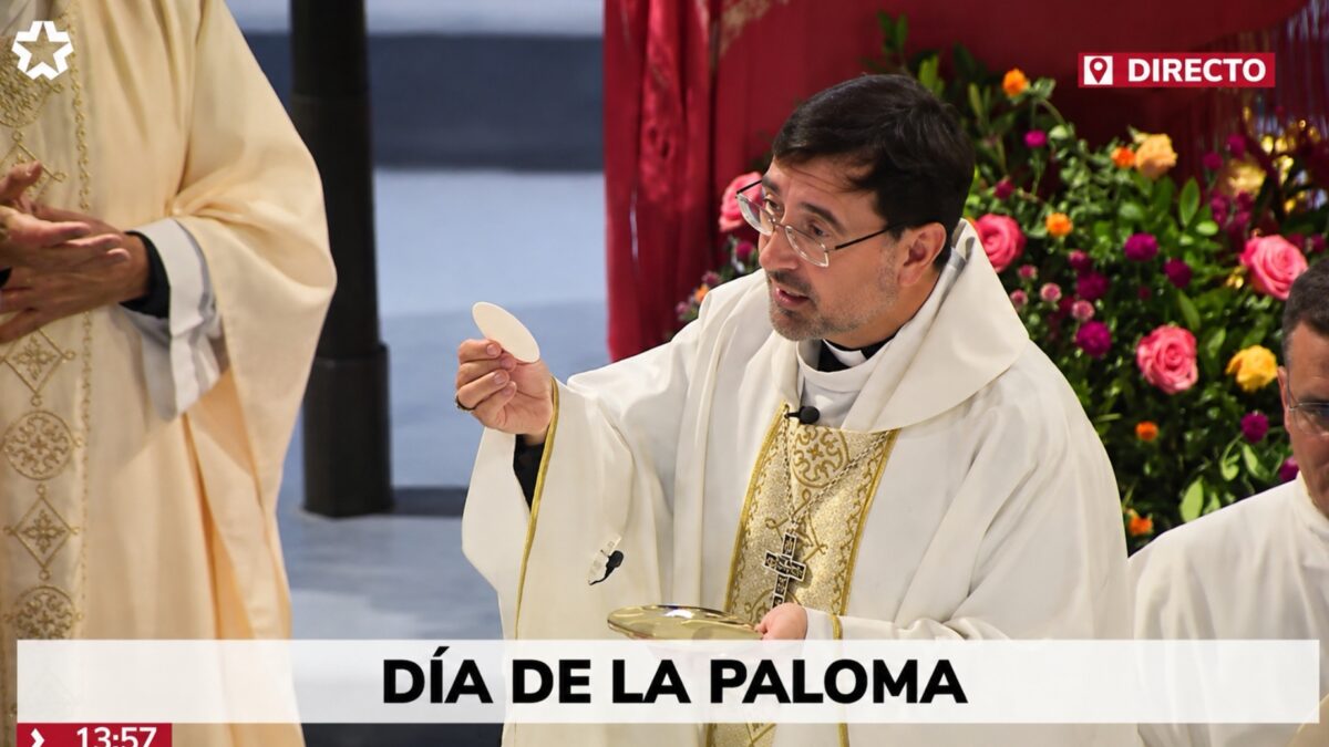 Grave error litúrgico del cardenal de Madrid: altera el sentido de la consagración en la Misa de la Paloma