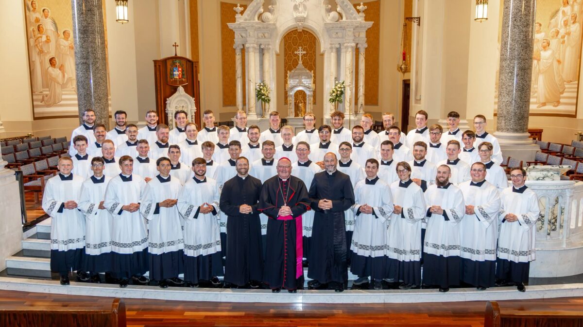 Von sieben Seminaristen zu einem neuen Seminar: das Wachstum der Priesterausbildung in einer kleinen Diözese der Vereinigten Staaten
