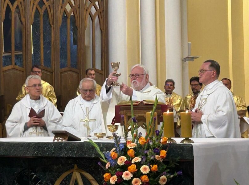 Gallagher preside la Misa en Moscú y asegura a los católicos «la cercanía y la oración» de León XIV