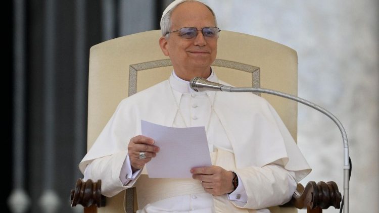 León XIV recuerda que la Misa dominical «no puede sustituirse por una presencia meramente virtual»