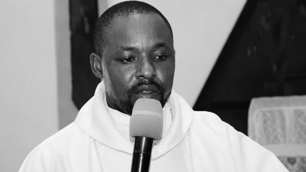 Asesinan a machetazos a un sacerdote católico en Nigeria
