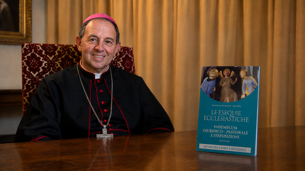 Mons. Suetta recuerda los límites en los funerales católicos: «La Iglesia no puede transformar la misericordia en indiferencia ante la verdad»