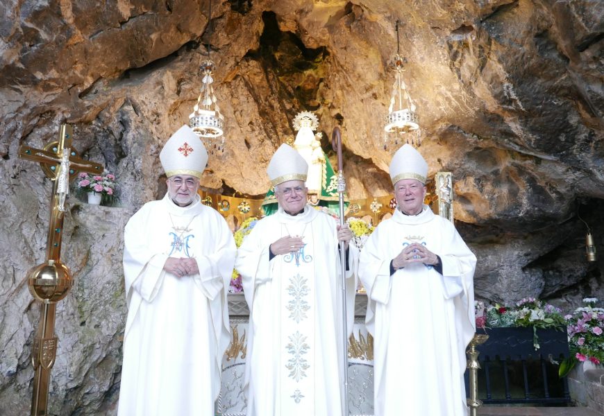 «Covadonga es la cuna de España»: Demetrio Fernández abre la Novena de la Santina