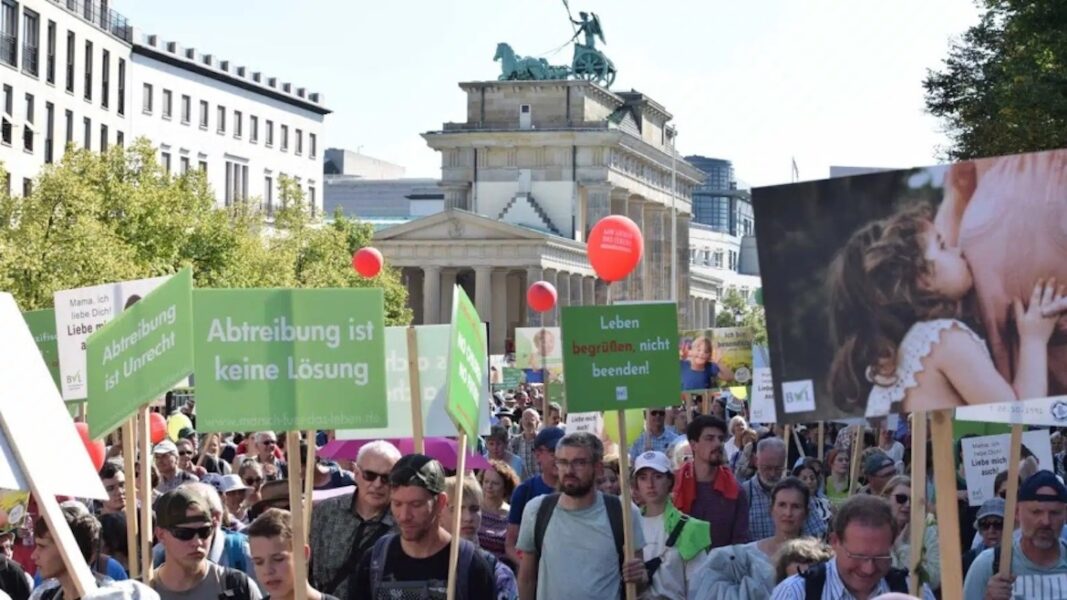 Entre ataques e intentos de bloqueo: más de 6.000 personas marcharon en Berlín y Colonia en defensa de la vida