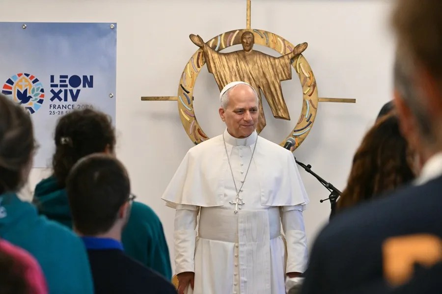 León XIV en Maison Bakhita: «Nadie es tan pobre que no tenga nada que dar»