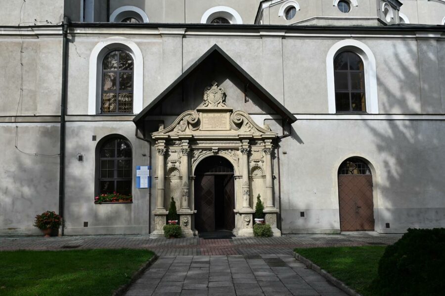 Un sacerdote muere apuñalado en un ataque antes de Misa en una abadía de Polonia