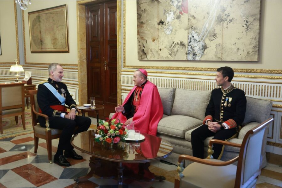 La prensa italiana señala al Nuncio en España como favorito para suceder a Parolin