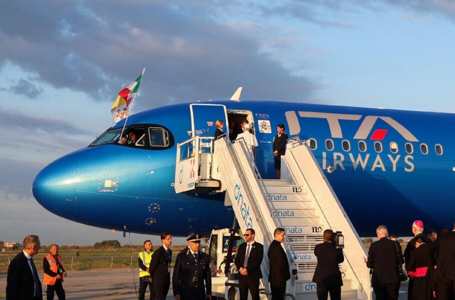 León XIV parte hacia Francia para iniciar su quinto viaje apostólico