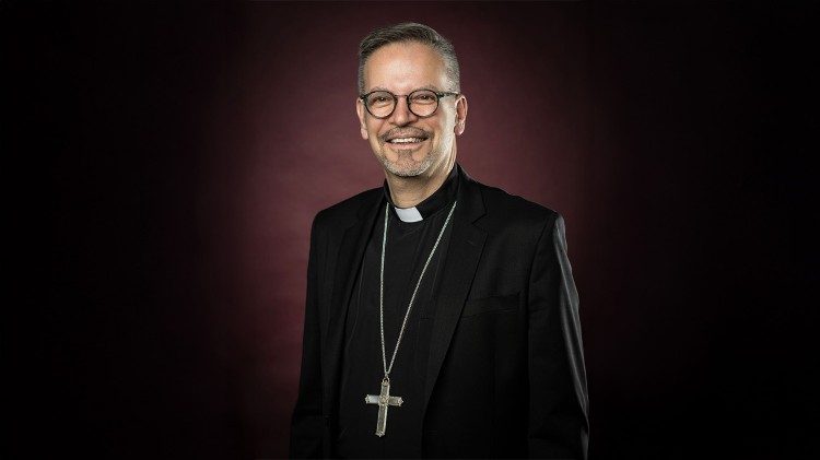 Pope Leo XIV appoints the president of the Canadian episcopate to lead a diocese marked by the secularization of Quebec