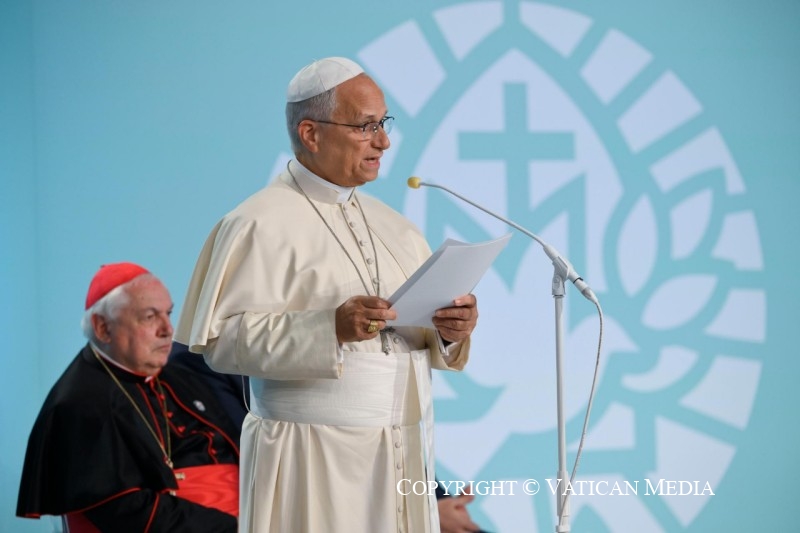 The Pope claims before religions the sacred value of life "until the end"