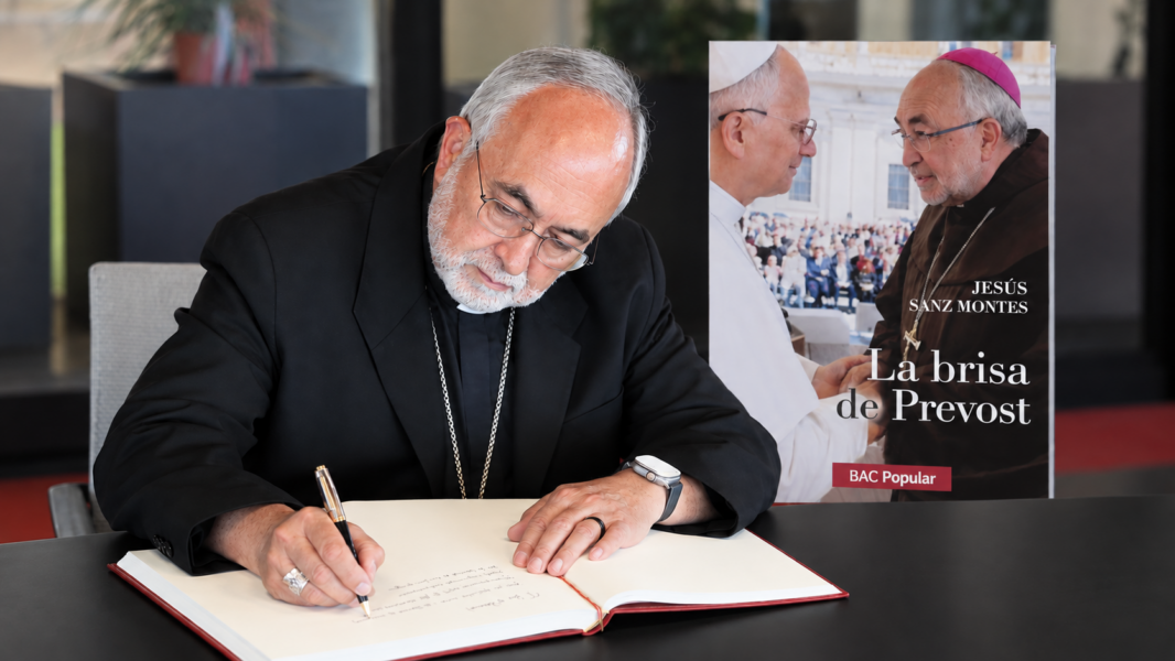 «La brisa de Prevost»: Sanz Montes publica su diario del viaje de León XIV a España