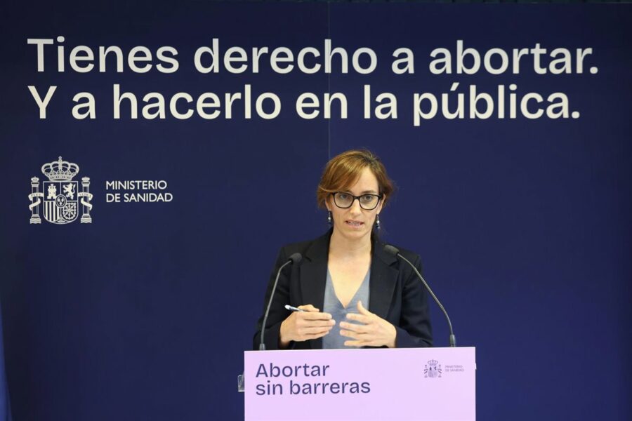 «Decidas lo que decidas, todo estará bien»: Sanidad convierte el aborto en absolución