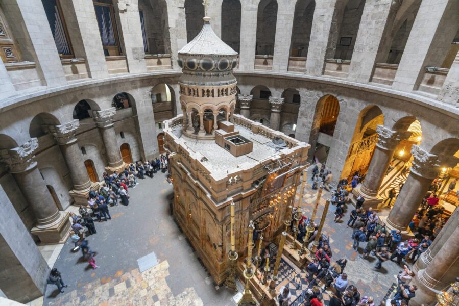Nuevos hallazgos arqueológicos bajo el Santo Sepulcro coinciden con el paisaje descrito por el Evangelio de san Juan