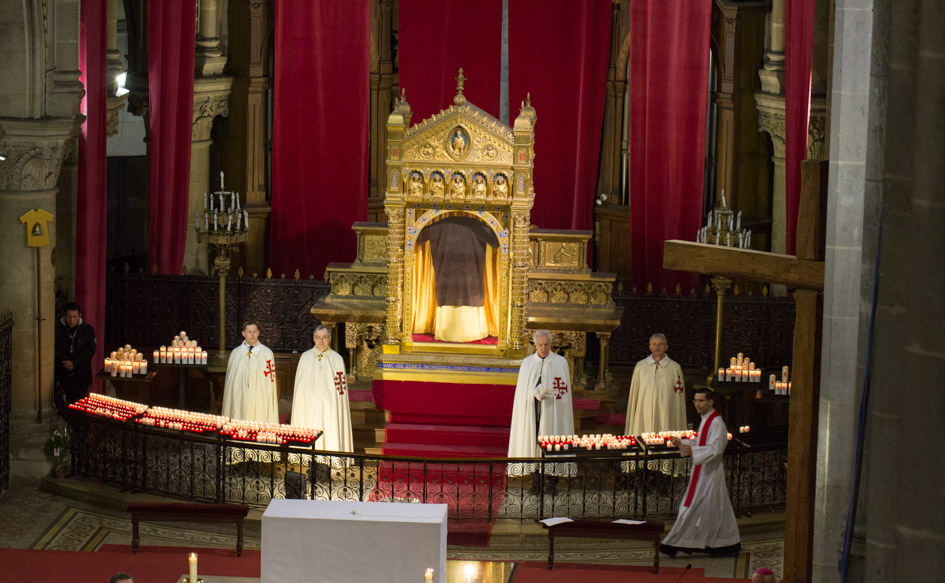 The Holy Tunic of Christ will be brought to the Stade de France before Leo XIV and 80,000 young people