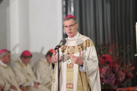 Wilmer llevará a Roma experiencias de «parejas homosexuales» y divorciados vueltos a casar en la cita sobre Amoris laetitia