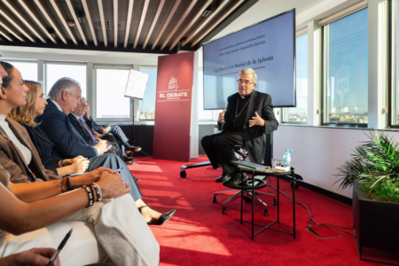 Argüello denuncia el silencio de los laicos ante el avance de las «bioideologías» en España