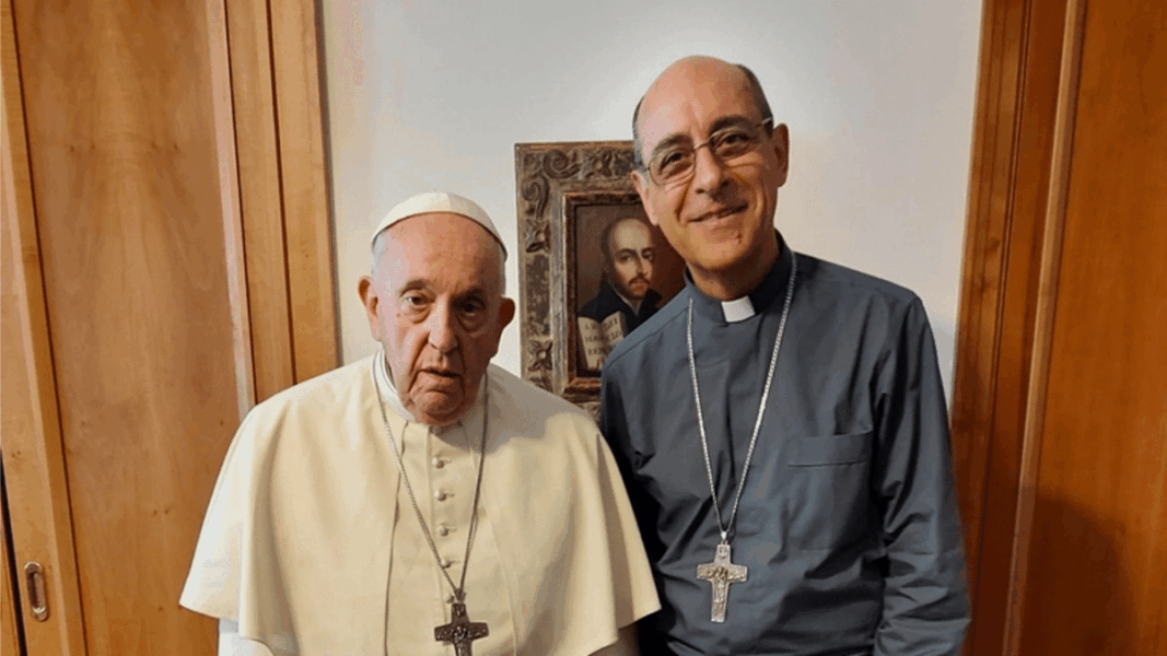 El Vaticano publicará el diario personal de Francisco, editado y comentado por Tucho Fernández