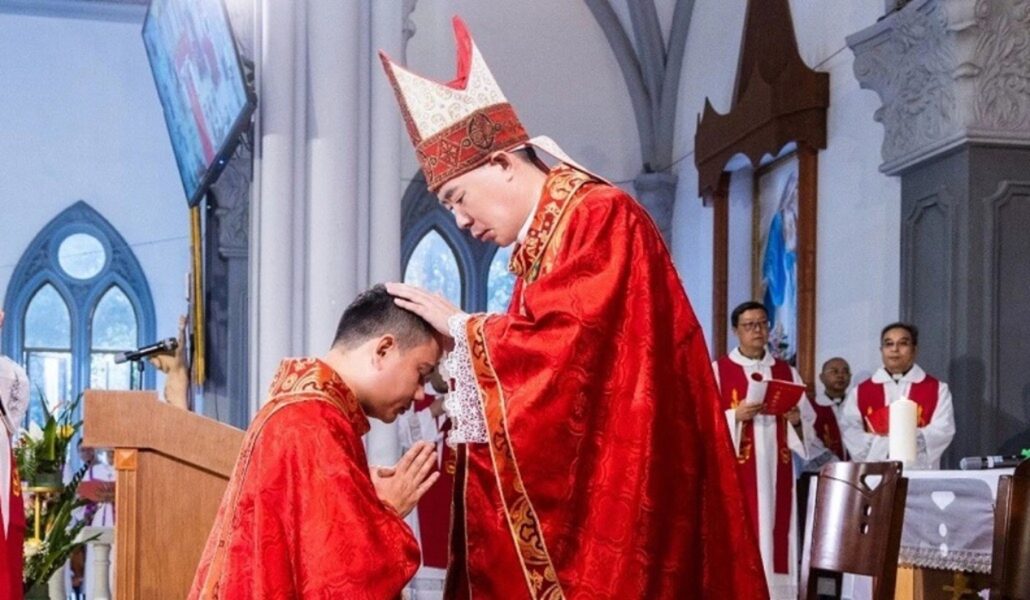 Nuevo obispo en China: Roma habla de nombramiento papal y Pekín, de aprobación de su Conferencia Episcopal