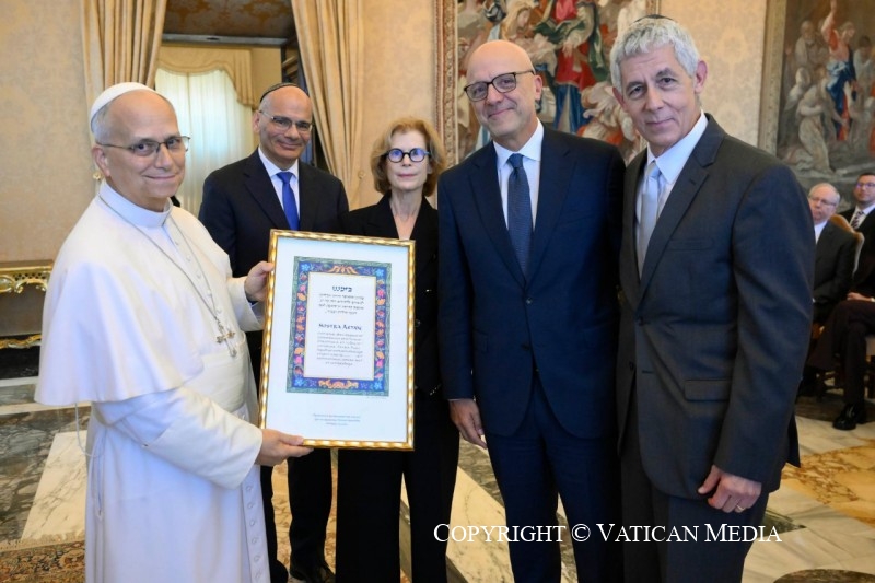 El Papa a los judíos: «El testimonio de nuestra fraternidad contribuirá a construir un mundo más pacífico»