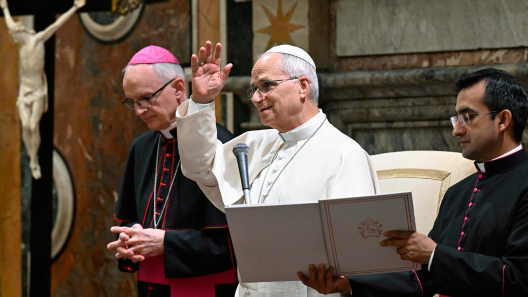 León XIV cambia las reglas para sancionar y despedir a empleados de la Curia