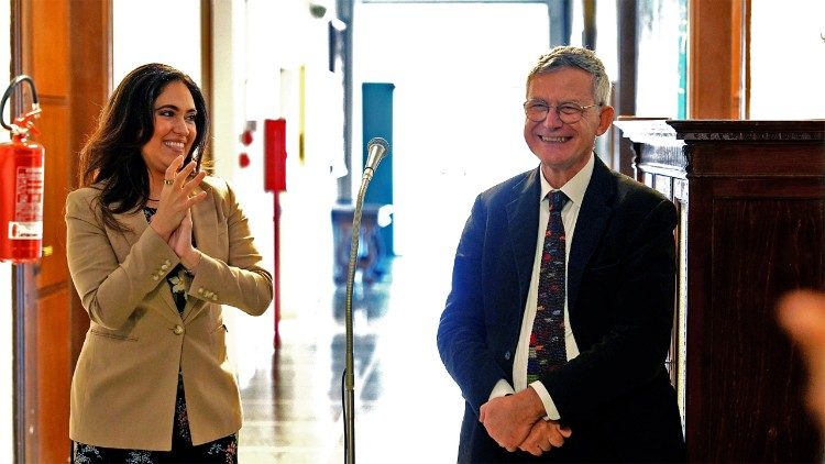 El Dicasterio para la Comunicación despide a Ruffini tras ocho años como prefecto