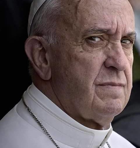 Santo Padre, por favor, deje de insultarnos