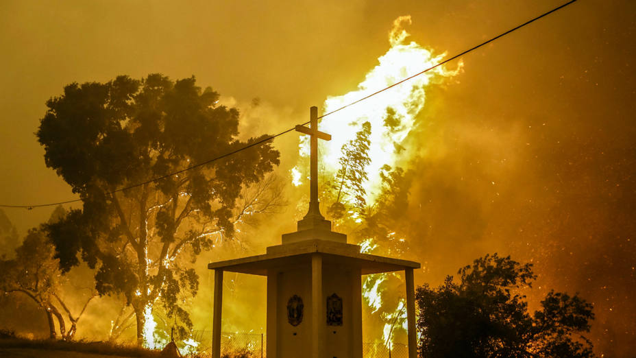 Benedicto XVI el hereje, la Teología de la Invasión, la belleza nos salvará, Italia sin fieles, la rica Alemania, Belén en llamas.