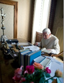 Gloria a Dios para que haya paz en la tierra. Un texto inédito del papa Benedicto