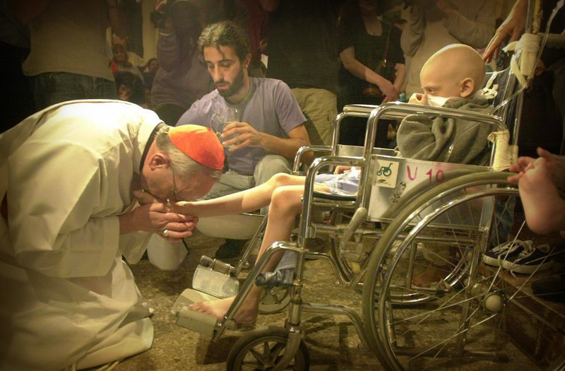 Homoherejía y abuso de poder en la Iglesia Católica, obispo renunciado en Australia, el Papa Francisco visita a una anciana.