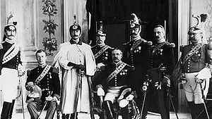 La secesión americana y los silencios vaticanos, sinodalidad fake, San Arrupe, los muebles de Tauran, el porsche del cura.