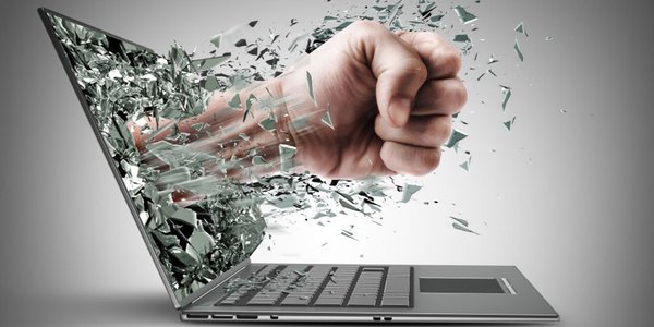 Emanuela Orlandi la pobre desaparecida, cyberbulismo en el Vaticano, secuestros chinos, un santo de 15 años, Tomás Becket 850 años.