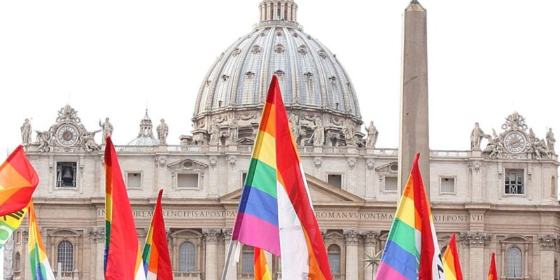 El Papa Francisco defiende al nuncio Viganò y critica al fake Viganò, el pontificado Gay Friendly, dime de que hablas…