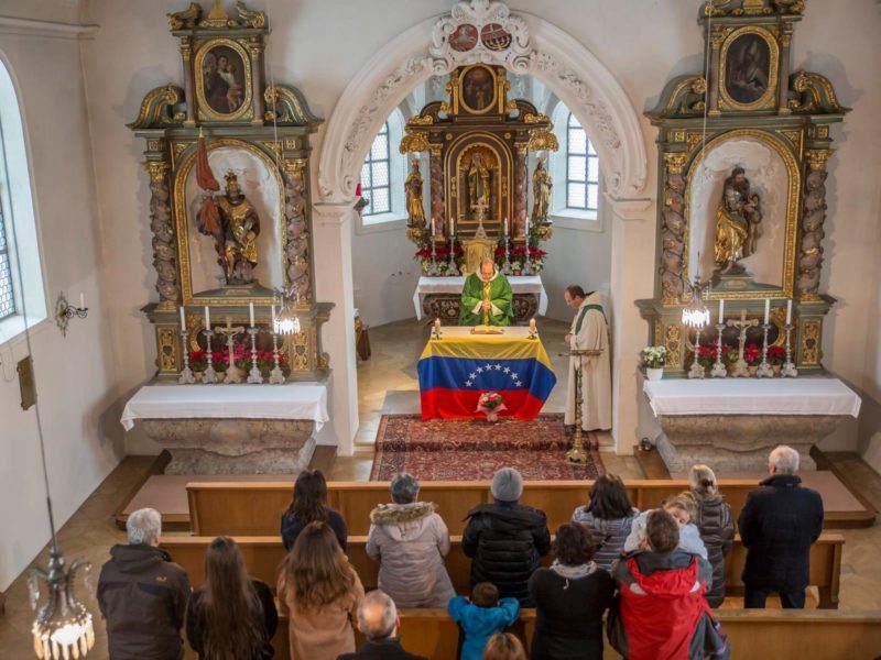 Sexo bueno pero educado, celibato opcional por ahora no, el imprudente prudente con Venezuela, frutos Chinos, curas rebeldes.