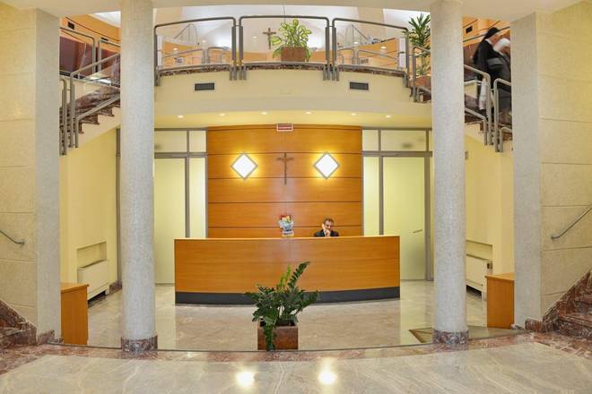 Los falsos del Banco Vaticano, las pruebas del testimonio Viganò, los atléticos, cifras escondidas, viaje a Rumanía.