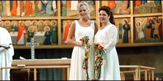 Papa Francisco con inmigrantes en Bulgaria, el Europeo Vaticano extracomunitario, locuras arco iris alemanas y belgas, Misa en Sri Lanka, Venezuela, Londres.