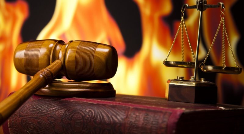 Esta iglesia no es la de Cristo, el gay pride de padre Martin, el calvario de Pell, la apostasía de occidente.