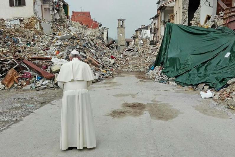 Parolin pierde el silencio, el Vaticano suspendido del grupo Egmont, un caos llamado Papa Francisco, Zanchetta detenido.