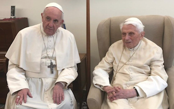 El silencio de Francisco, las lágrimas de Ratzinger y su declaración nunca publicada